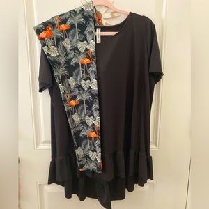 Zenana Short Sleeve Ruffle bottom Top, Flamingo Legging